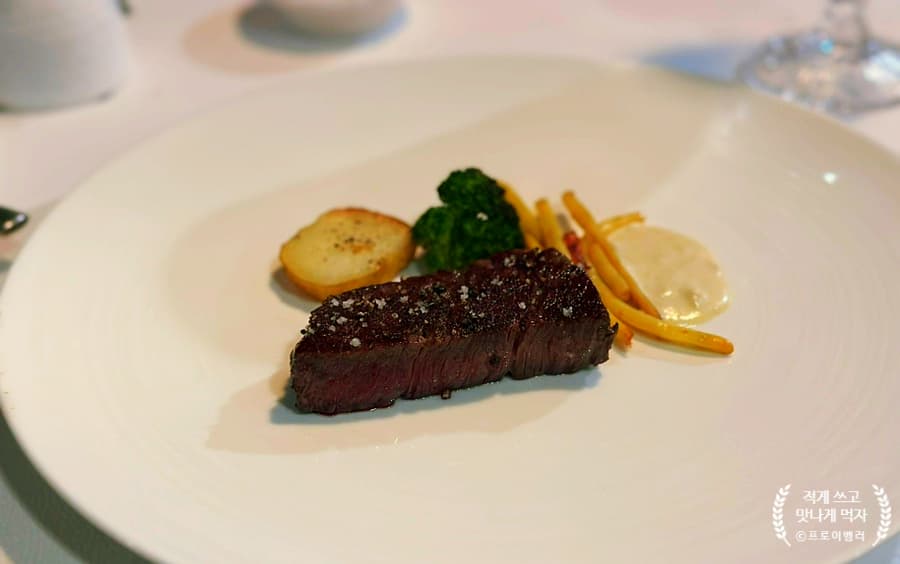 서래마을 프렌치 레스토랑 : 라싸브어